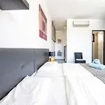 Villasroyale Silvermoon - Serenity, Styled In Luxury! וילה *