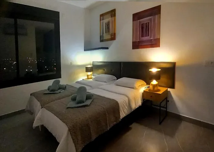 Villasroyale Silvermoon - Serenity, Styled In Luxury! 빌라 *