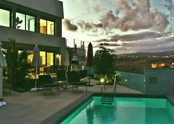 Villasroyale Silvermoon - Serenity, Styled In Luxury! 멜로네라스