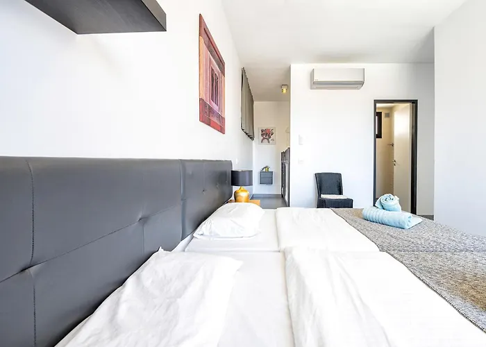 Villasroyale Silvermoon - Serenity, Styled In Luxury! 빌라 *