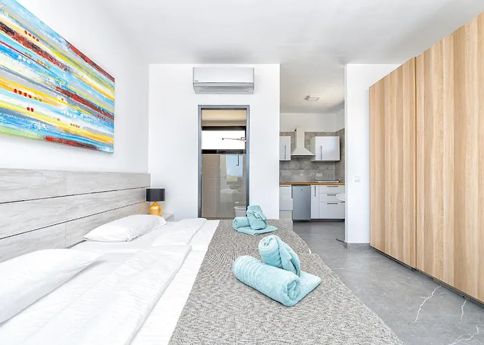 Villasroyale Silvermoon - Serenity, Styled In Luxury! 빌라 멜로네라스